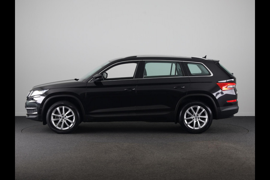 Škoda Kodiaq 1.5 TSI Business Edition Plus 150 pk | Lederen bekleding | Elektrisch verstelbare bestuurdersstoel|  Navigatie | Parkeersensoren (Park assist) | Rondomzicht camera | Stoelverwarming v/a |