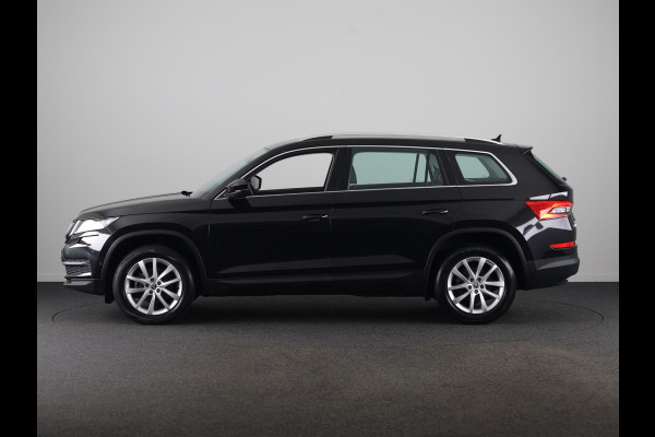 Škoda Kodiaq 1.5 TSI Business Edition Plus 150 pk | Lederen bekleding | Elektrisch verstelbare bestuurdersstoel|  Navigatie | Parkeersensoren (Park assist) | Rondomzicht camera | Stoelverwarming v/a |
