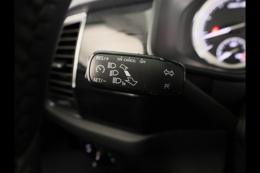 Škoda Kodiaq 1.5 TSI Business Edition Plus 150 pk | Lederen bekleding | Elektrisch verstelbare bestuurdersstoel|  Navigatie | Parkeersensoren (Park assist) | Rondomzicht camera | Stoelverwarming v/a |