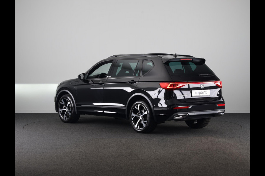 Seat Tarraco 1.4 TSI e-Hybrid PHEV FR 245 pk Automaat (DSG) | Navigatie | Panoramadak | Parkeersensoren (Park assist) | Achteruitrijcamera | Autom. airco (3 zones) | Apple Carplay/Android Auto |