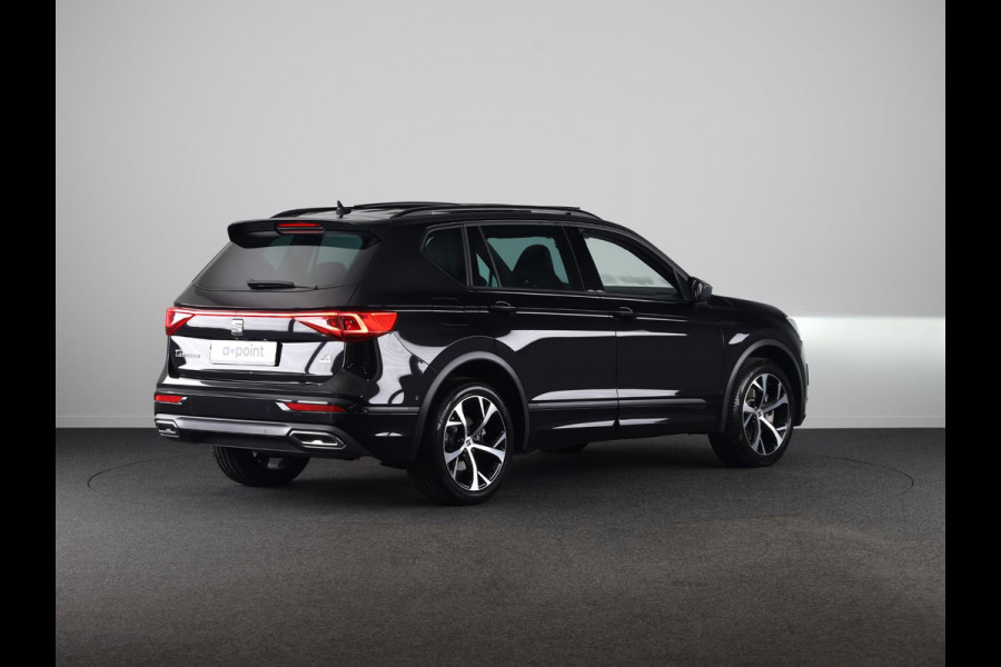 Seat Tarraco 1.4 TSI e-Hybrid PHEV FR 245 pk Automaat (DSG) | Navigatie | Panoramadak | Parkeersensoren (Park assist) | Achteruitrijcamera | Autom. airco (3 zones) | Apple Carplay/Android Auto |