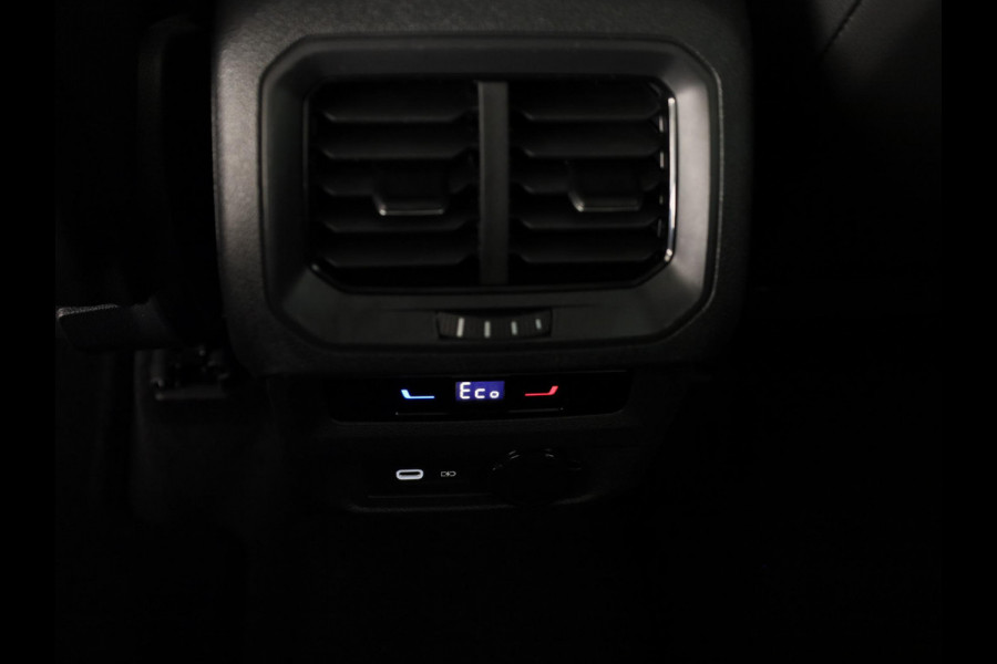 Seat Tarraco 1.4 TSI e-Hybrid PHEV FR 245 pk Automaat (DSG) | Navigatie | Panoramadak | Parkeersensoren (Park assist) | Achteruitrijcamera | Autom. airco (3 zones) | Apple Carplay/Android Auto |