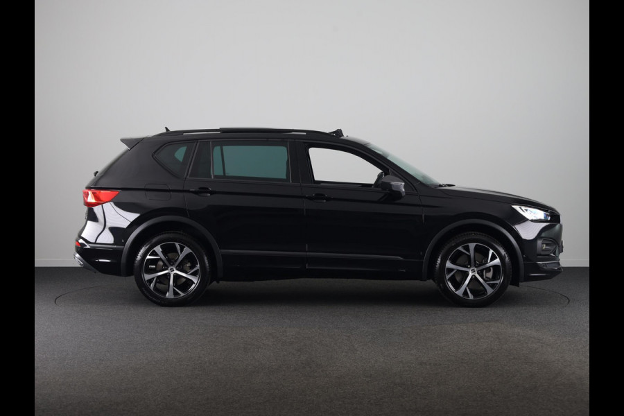Seat Tarraco 1.4 TSI e-Hybrid PHEV FR 245 pk Automaat (DSG) | Navigatie | Panoramadak | Parkeersensoren (Park assist) | Achteruitrijcamera | Autom. airco (3 zones) | Apple Carplay/Android Auto |