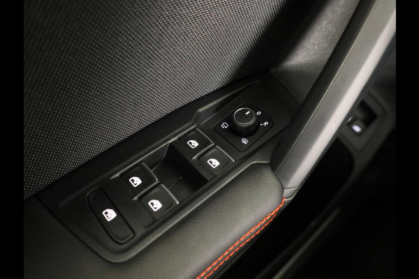 Seat Tarraco 1.4 TSI e-Hybrid PHEV FR 245 pk Automaat (DSG) | Navigatie | Panoramadak | Parkeersensoren (Park assist) | Achteruitrijcamera | Autom. airco (3 zones) | Apple Carplay/Android Auto |