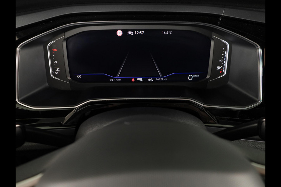 Volkswagen Taigo 1.0 TSI R-Line 115PK | Panorama dak | Navigatie via app | Parkeersensoren | Automatische airco |