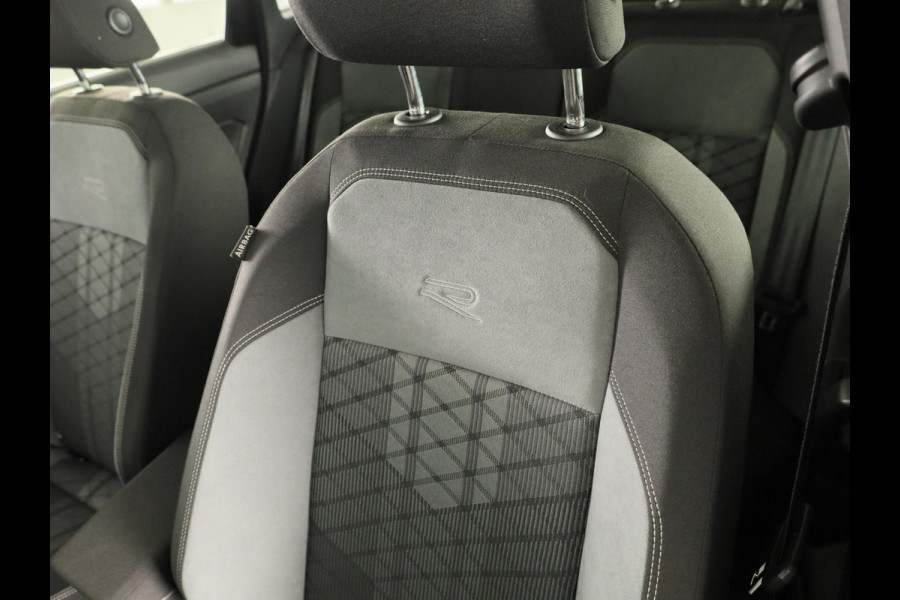 Volkswagen Taigo 1.0 TSI R-Line 115PK | Panorama dak | Navigatie via app | Parkeersensoren | Automatische airco |