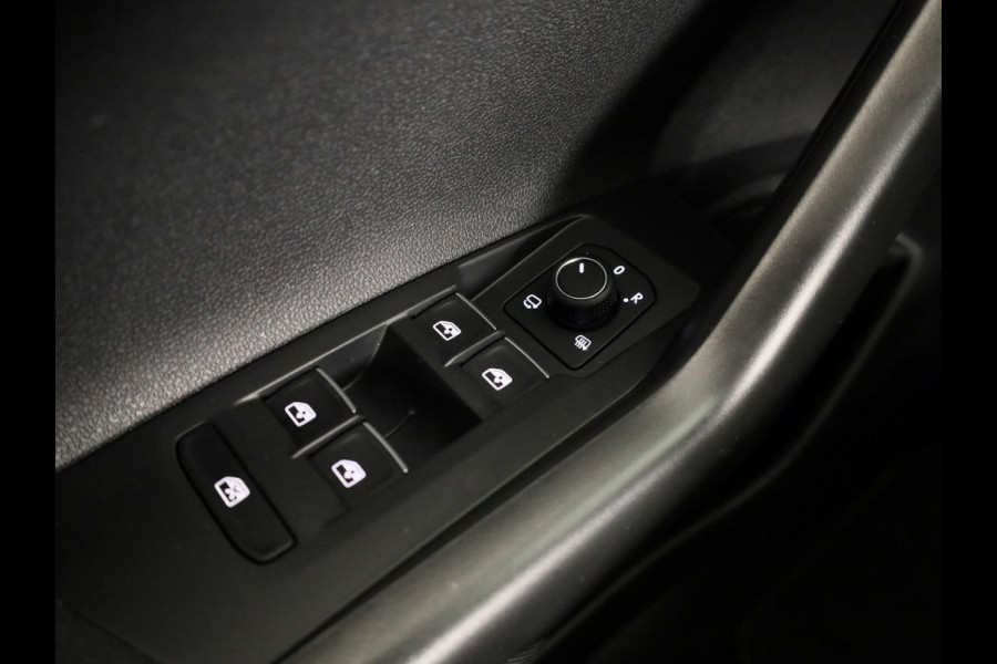 Volkswagen Taigo 1.0 TSI R-Line 115PK | Panorama dak | Navigatie via app | Parkeersensoren | Automatische airco |