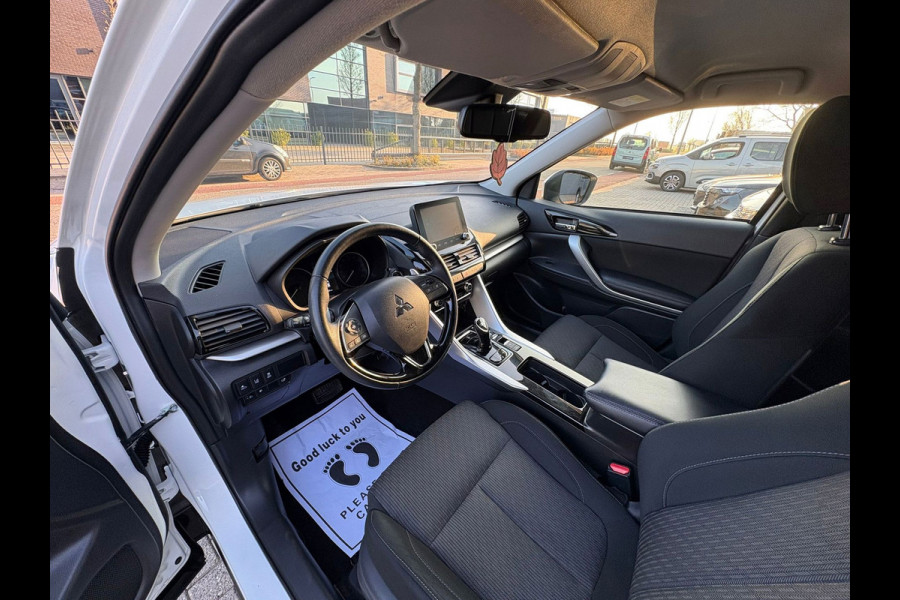 Mitsubishi Eclipse Cross 2.4 PHEV Instyle Trekhaak,Garantie,Camera