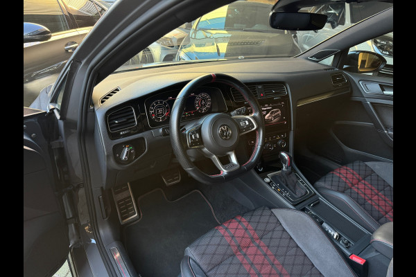 Volkswagen Golf 2.0 TSI GTI TCR Pano|Keyles|Akrapovic|Dynaudio