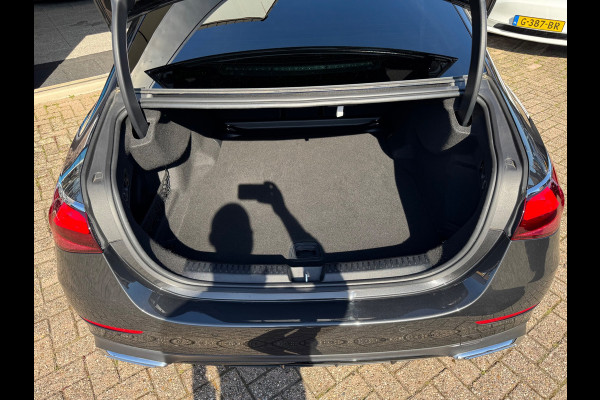 Mercedes-Benz E-Klasse 200 AMG Line Hyperscreen 360 Camera 21 inch