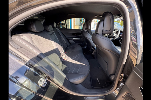 Mercedes-Benz E-Klasse 200 AMG Line Hyperscreen 360 Camera 21 inch