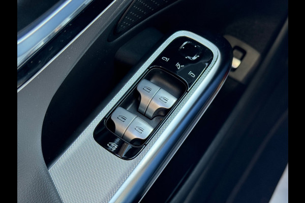 Mercedes-Benz E-Klasse 200 AMG Line Hyperscreen 360 Camera 21 inch