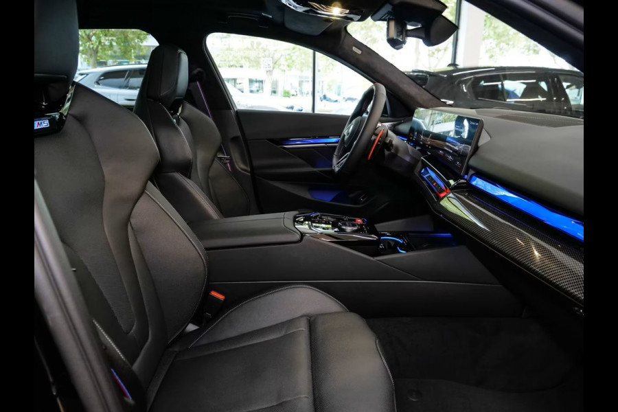 BMW 5 Serie Touring M5 ** M-DRIVER PACK (305 km/h), M-REMMEN, TREKH, ACC, MERINO LEDER, 20/21 INCH LMV ** 1e EIG - UNFALLFREI - Ex BMW AG ** ** INFORMEER OOK NAAR ONZE AANTREKKELIJKE FINANCIAL-LEASE TARIEVEN **