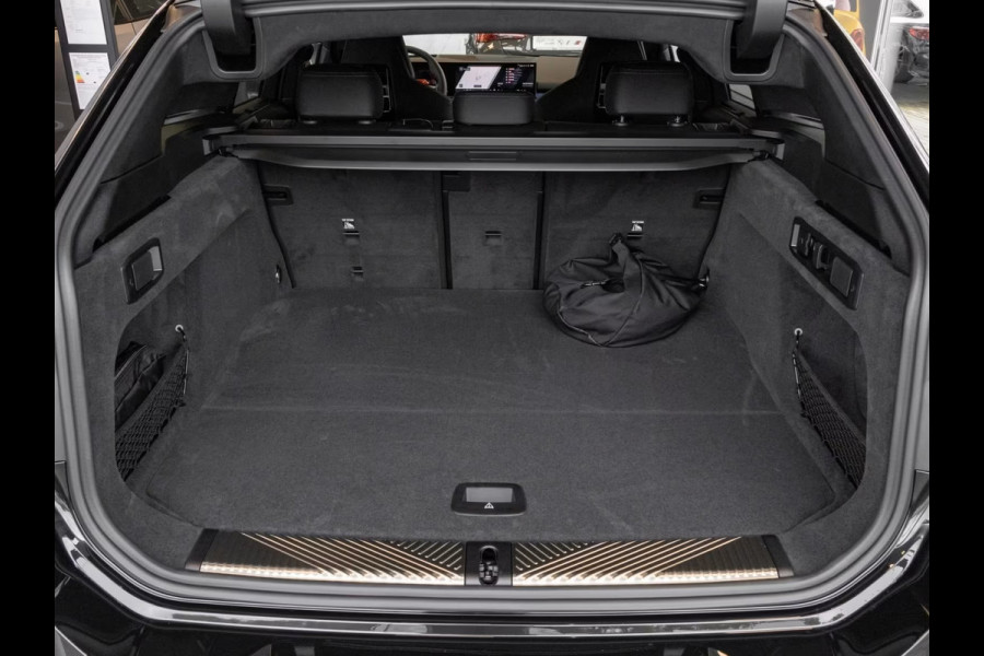 BMW 5 Serie Touring M5 ** M-DRIVER PACK (305 km/h), M-REMMEN, TREKH, ACC, MERINO LEDER, 20/21 INCH LMV ** 1e EIG - UNFALLFREI - Ex BMW AG ** ** INFORMEER OOK NAAR ONZE AANTREKKELIJKE FINANCIAL-LEASE TARIEVEN **