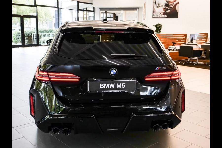 BMW 5 Serie Touring M5 ** M-DRIVER PACK (305 km/h), M-REMMEN, PANO, TREKH, MERINO LEDER, 20/21 INCH LMV ** 1e EIG - UNFALLFREI - Ex BMW AG ** ** INFORMEER OOK NAAR ONZE AANTREKKELIJKE FINANCIAL-LEASE TARIEVEN **