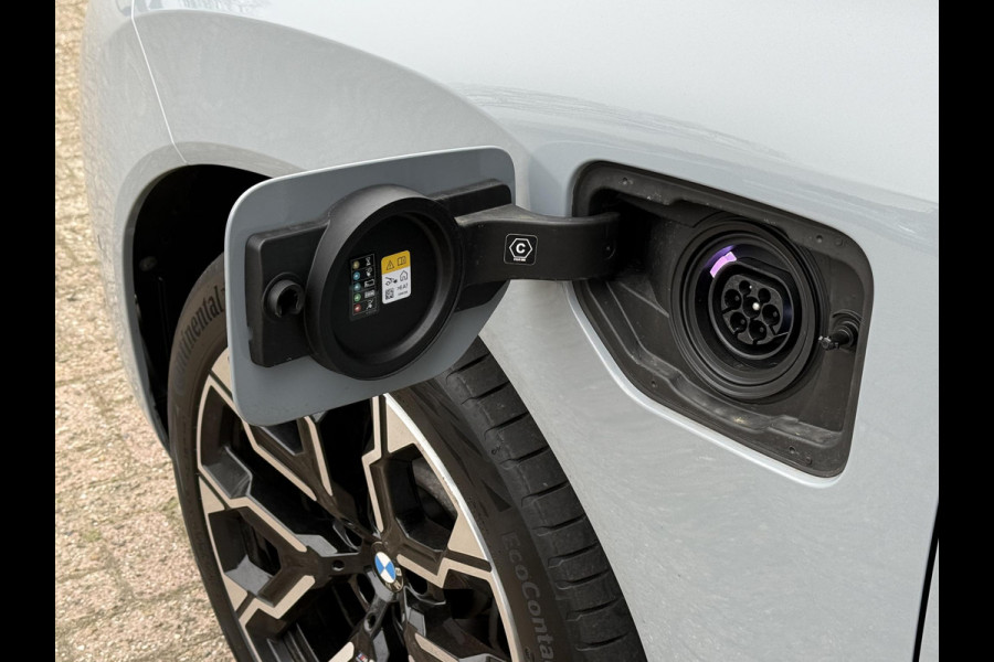 BMW X3 30e xDrive M SPORT | PANORAMA | HEAD UP | HARMAN KARDON | ICONIC GLOW | DRIVING ASS. PLUS |