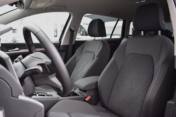 Volkswagen Golf Variant 1.0 eTSI Life Business | Climate | Cruise | Carplay |