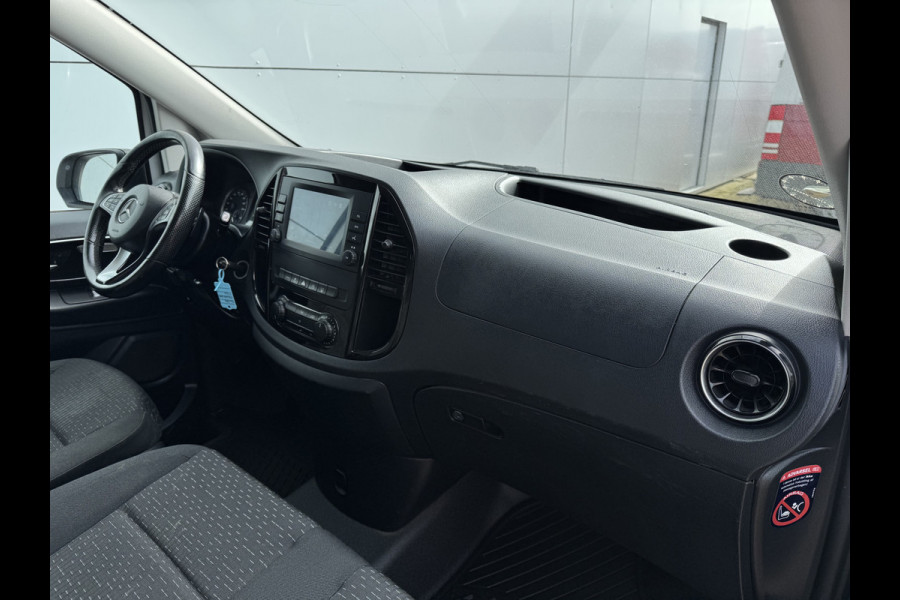 Mercedes-Benz Vito 114 1.9 CDI Automaat L2H1 Climate Control Adaptieve Cruise Side Bars Camera Carplay Stoelverwarming