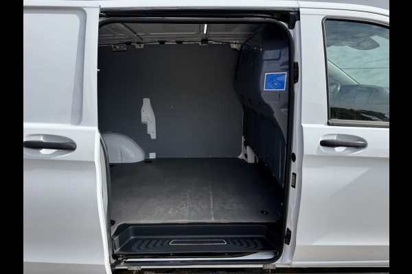 Mercedes-Benz Vito 114 1.9 CDI Automaat L2H1 Climate Control Adaptieve Cruise Side Bars Camera Carplay Stoelverwarming