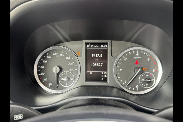 Mercedes-Benz Vito 114 1.9 CDI Automaat L2H1 Climate Control Adaptieve Cruise Side Bars Camera Carplay Stoelverwarming