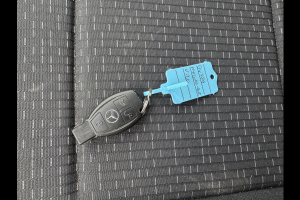 Mercedes-Benz Vito 114 1.9 CDI Automaat L2H1 Climate Control Adaptieve Cruise Side Bars Camera Carplay Stoelverwarming