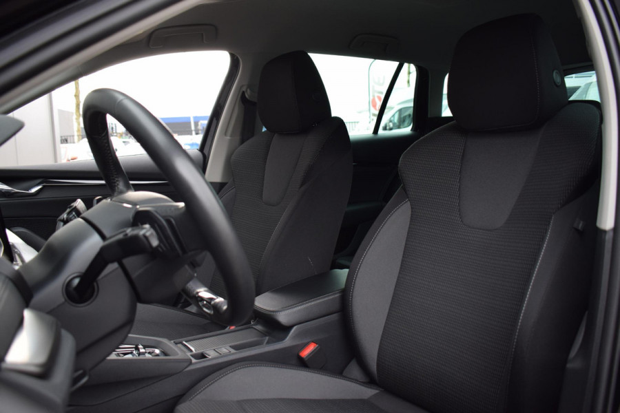 Škoda Octavia Combi 1.0 e-TSI Business Edition | Carplay | Climate | Camera | 17'' Velgen