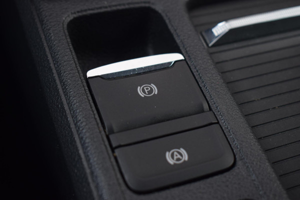 Škoda Octavia Combi 1.0 e-TSI Business Edition | Carplay | Climate | Camera | 17'' Velgen