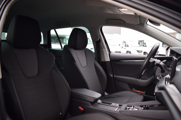 Škoda Octavia Combi 1.0 e-TSI Business Edition | Carplay | Climate | Camera | 17'' Velgen