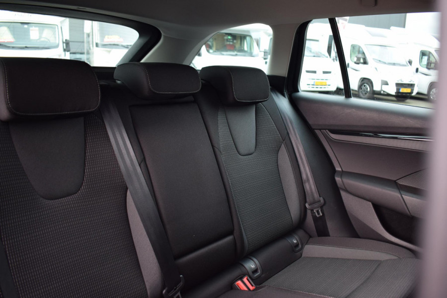 Škoda Octavia Combi 1.0 e-TSI Business Edition | Carplay | Climate | Camera | 17'' Velgen