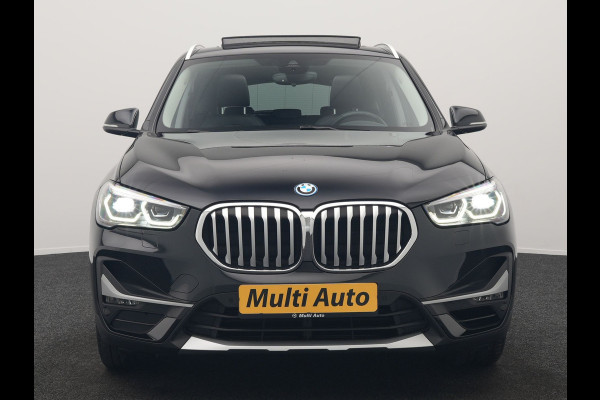 BMW X1 xDrive25e XLine PHEV 221pk Dealer O.H. | Trekhaak Afn. | Panodak | Adaptive Cruise | Camera | Lederen Sportstoelen & Stuur Verwarmd | Keyless | Apple Carplay | Hifi Audio | Navigatie | DAB | 18"L.M | Plug In Hybrid