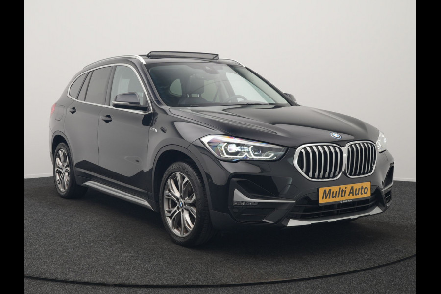 BMW X1 xDrive25e XLine PHEV 221pk Dealer O.H. | Trekhaak Afn. | Panodak | Adaptive Cruise | Camera | Lederen Sportstoelen & Stuur Verwarmd | Keyless | Apple Carplay | Hifi Audio | Navigatie | DAB | 18"L.M | Plug In Hybrid
