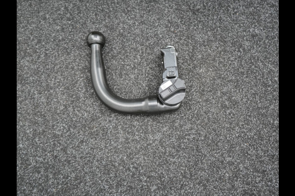 BMW X1 xDrive25e XLine PHEV 221pk Dealer O.H. | Trekhaak Afn. | Panodak | Adaptive Cruise | Camera | Lederen Sportstoelen & Stuur Verwarmd | Keyless | Apple Carplay | Hifi Audio | Navigatie | DAB | 18"L.M | Plug In Hybrid