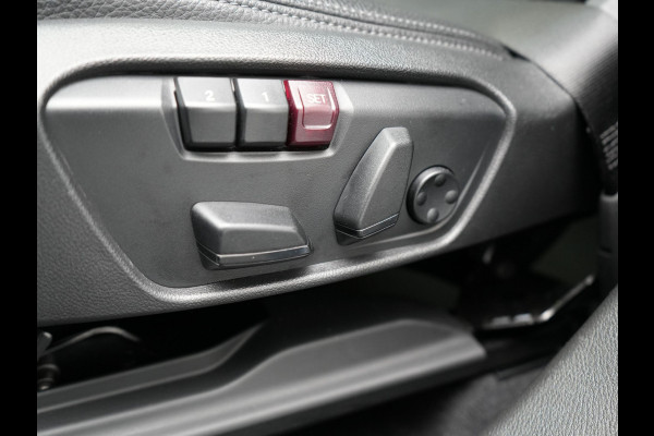 BMW X1 xDrive25e XLine PHEV 221pk Dealer O.H. | Trekhaak Afn. | Panodak | Adaptive Cruise | Camera | Lederen Sportstoelen & Stuur Verwarmd | Keyless | Apple Carplay | Hifi Audio | Navigatie | DAB | 18"L.M | Plug In Hybrid