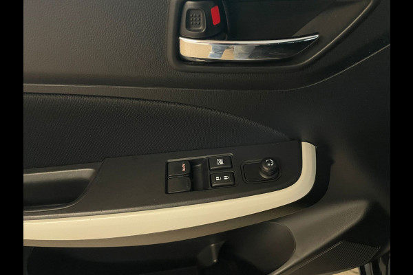 Suzuki Swift 1.2 Select AIRCO NAVI BLUETOOTH STOELVERW ELEK RAMEN CENT VERG VELGEN 5 DEUREN TREKHAAK PRIVACYGLAS ZEER NETTE AUTO