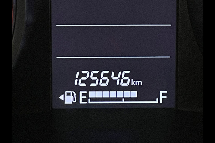 Suzuki Swift 1.2 Select AIRCO NAVI BLUETOOTH STOELVERW ELEK RAMEN CENT VERG VELGEN 5 DEUREN TREKHAAK PRIVACYGLAS ZEER NETTE AUTO