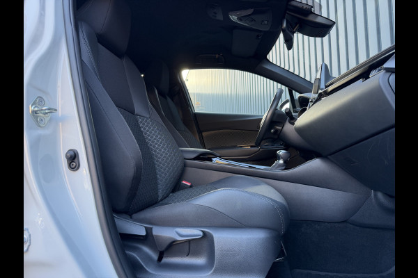 Toyota C-HR 1.8 Hybrid Style / Bi tone | BSM | Draadloos Apple Carplay/Android auto | PDC V+A | Rijklaar!!!