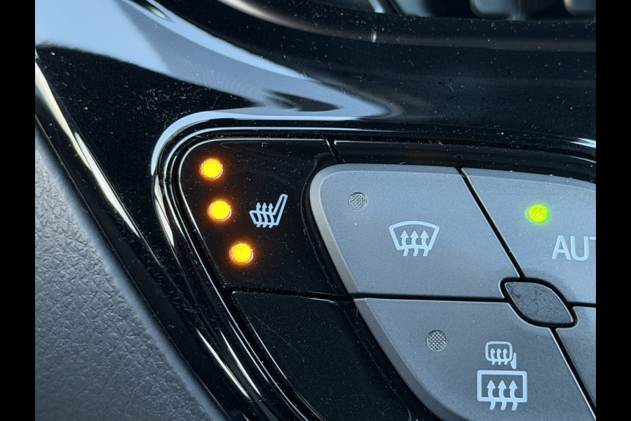 Toyota C-HR 1.8 Hybrid Style / Bi tone | BSM | Draadloos Apple Carplay/Android auto | PDC V+A | Rijklaar!!!