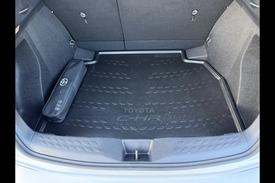 Toyota C-HR 1.8 Hybrid Style / Bi tone | BSM | Draadloos Apple Carplay/Android auto | PDC V+A | Rijklaar!!!