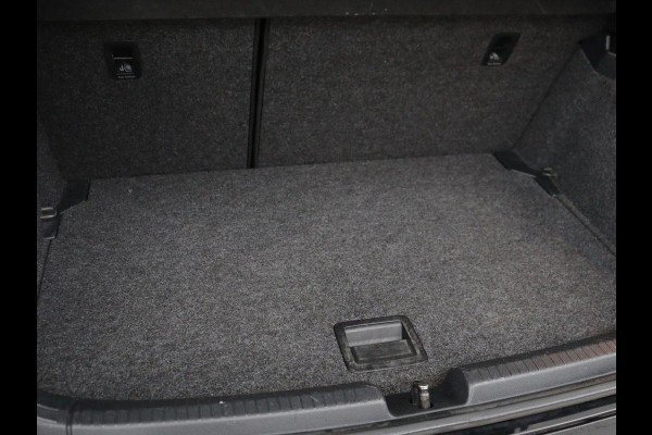 Volkswagen Polo 2.0 TSI GTI | Panoramadak | Stoelverwarming | Adaptive cruise | Camera | Virtual Cockpit | Carplay | Keyless | Full LED | Navigatie | Climate control | Origineel NL