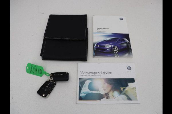 Volkswagen Polo 2.0 TSI GTI | Panoramadak | Stoelverwarming | Adaptive cruise | Camera | Virtual Cockpit | Carplay | Keyless | Full LED | Navigatie | Climate control | Origineel NL