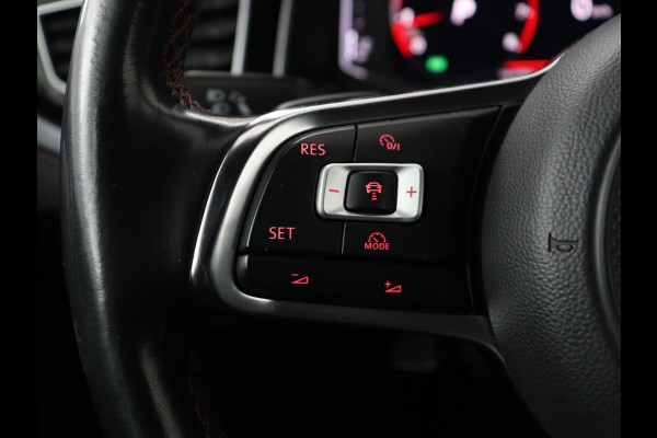 Volkswagen Polo 2.0 TSI GTI | Panoramadak | Stoelverwarming | Adaptive cruise | Camera | Virtual Cockpit | Carplay | Keyless | Full LED | Navigatie | Climate control | Origineel NL