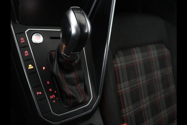 Volkswagen Polo 2.0 TSI GTI | Panoramadak | Stoelverwarming | Adaptive cruise | Camera | Virtual Cockpit | Carplay | Keyless | Full LED | Navigatie | Climate control | Origineel NL