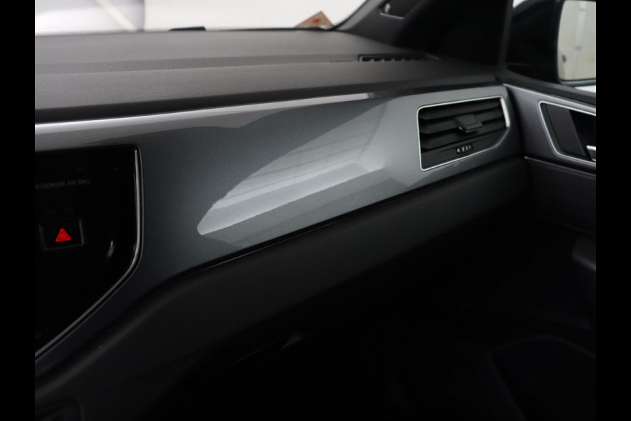 Volkswagen Polo 2.0 TSI GTI | Panoramadak | Stoelverwarming | Adaptive cruise | Camera | Virtual Cockpit | Carplay | Keyless | Full LED | Navigatie | Climate control | Origineel NL