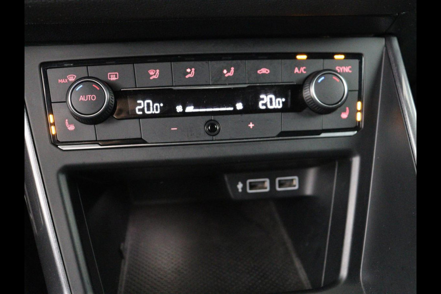 Volkswagen Polo 2.0 TSI GTI | Panoramadak | Stoelverwarming | Adaptive cruise | Camera | Virtual Cockpit | Carplay | Keyless | Full LED | Navigatie | Climate control | Origineel NL