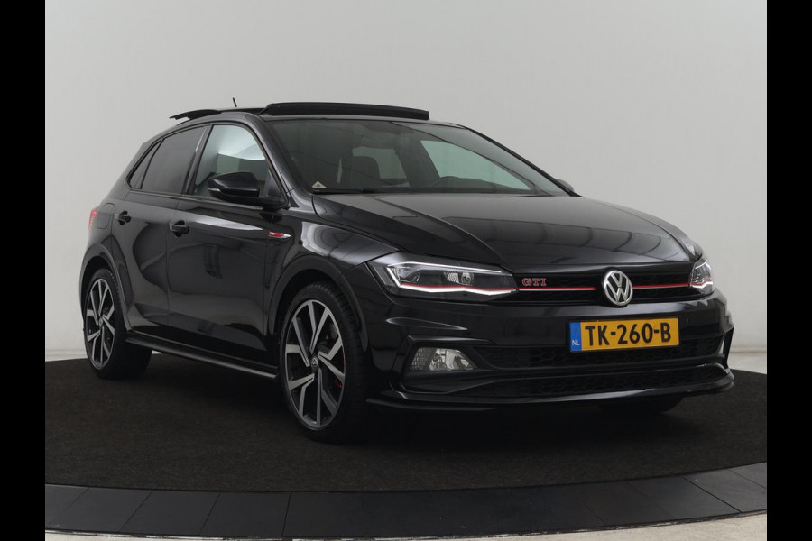 Volkswagen Polo 2.0 TSI GTI | Panoramadak | Stoelverwarming | Adaptive cruise | Camera | Virtual Cockpit | Carplay | Keyless | Full LED | Navigatie | Climate control | Origineel NL