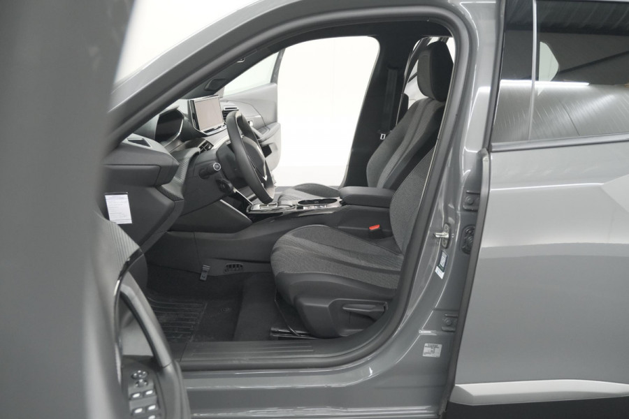 Peugeot e-2008 EV Allure 54 kWh | 3 Fase Laadfunctie | Camera | Navigatie | Apple Carplay