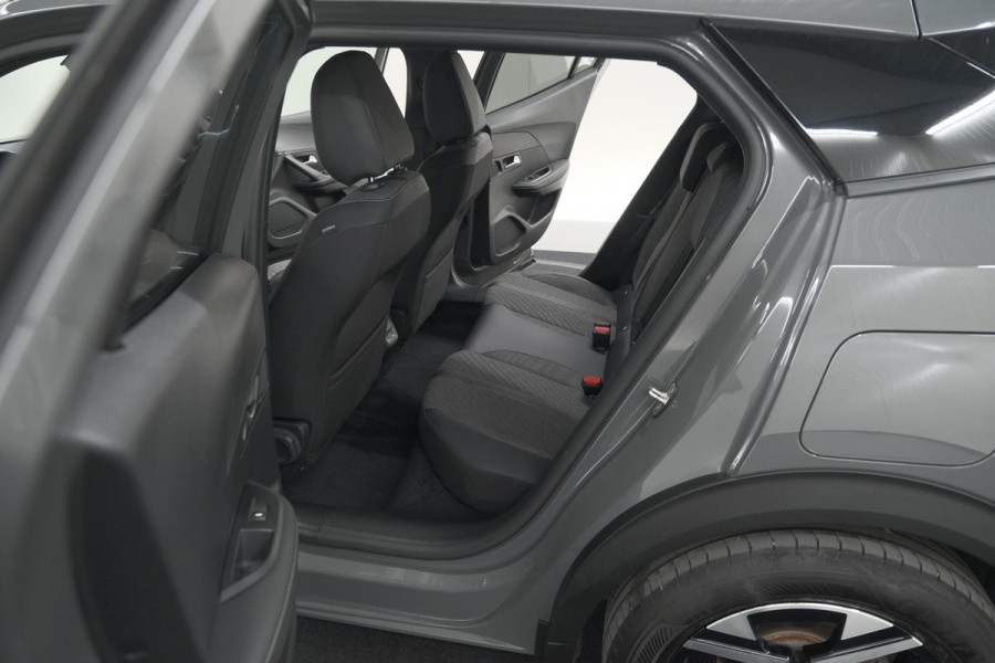 Peugeot e-2008 EV Allure 54 kWh | 3 Fase Laadfunctie | Camera | Navigatie | Apple Carplay