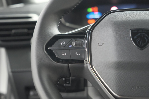 Peugeot e-2008 EV Allure 54 kWh | 3 Fase Laadfunctie | Camera | Navigatie | Apple Carplay