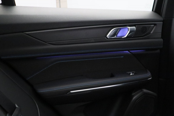 Lynk & Co 01 1.5 261PK Plug-in Hybrid *Zwarte Hemel* 360° Camera Pano/dak Apple/Carplay Adaptive/Cruise