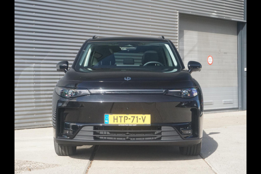 Leapmotor C10 Design 69.9 kWh Panoramadak